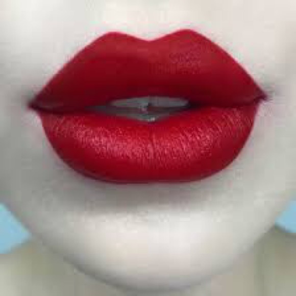 KVD STUDDED KISS CRÈME LIPSTICK HEXAGRAM RED GOTH - Picture 8 of 9